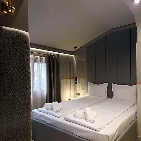Otel Allur